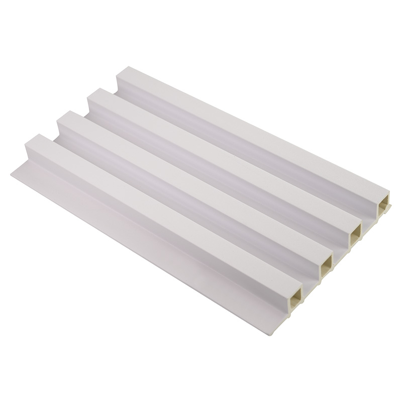 Chiều rộng 168mm Độ dày 24mm Tấm lưới tản nhiệt PVC trang trí nội thất màu trắng